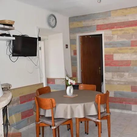 Holiday home Maison D'almoinha